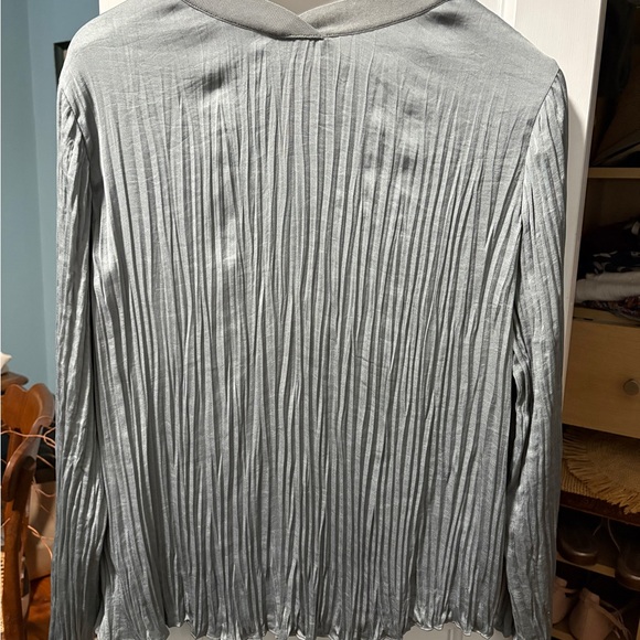 Vince silvery grey pleated Long Sleeve top - Picture 2 of 3